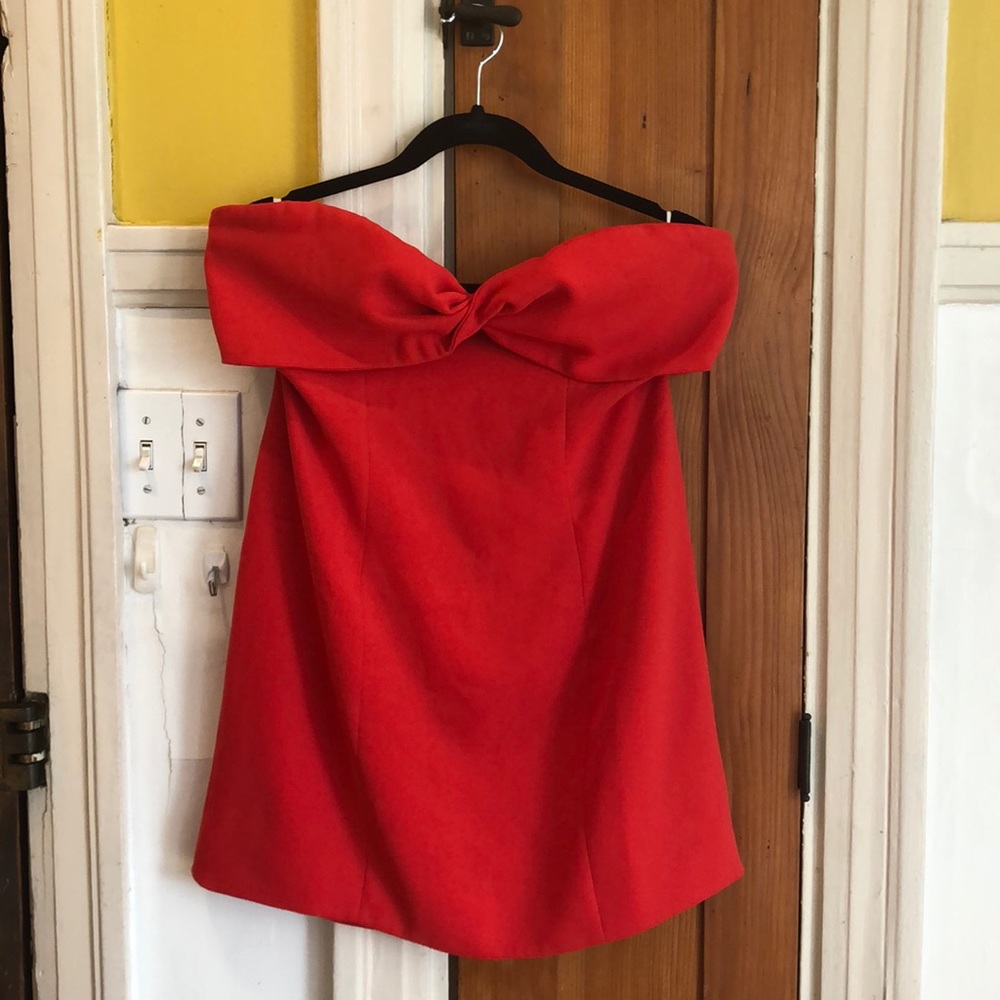 NBD RED STRAPLESS DRESS SWEETHEART (NEVER WORN WITH TAGS SIZE L)